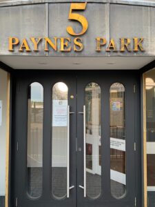 Entrance to 5 Paynes Park, home of Hitchin Dental Care